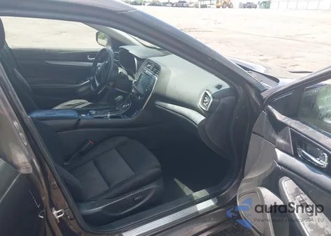 2016 Nissan Maxima 3.5 Platinum/3.5 S/3.5 Sl/3.5 Sr/3.5 Sv z USA, uszkodzony, nr VIN 1N4AA6AP4GC439698